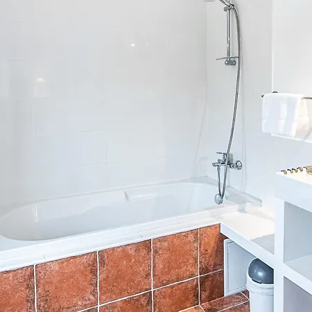 La Tonnelerie, Belle Pour 9 Personnes Au Coeur D'un Vignoble Avec Piscine *