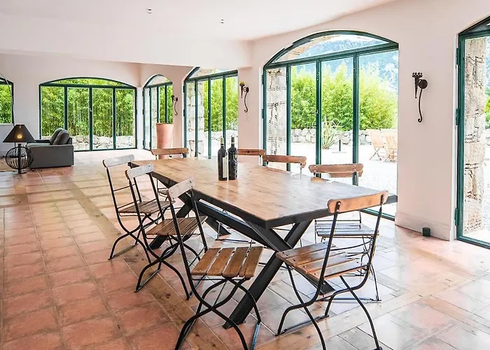 Villa La Tonnelerie, Belle Pour 9 Personnes Au Coeur D'un Vignoble Avec Piscine Sartène